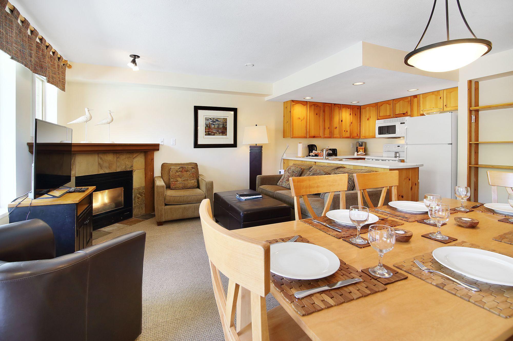 Valhalla Vacations At Whistler Exteriör bild