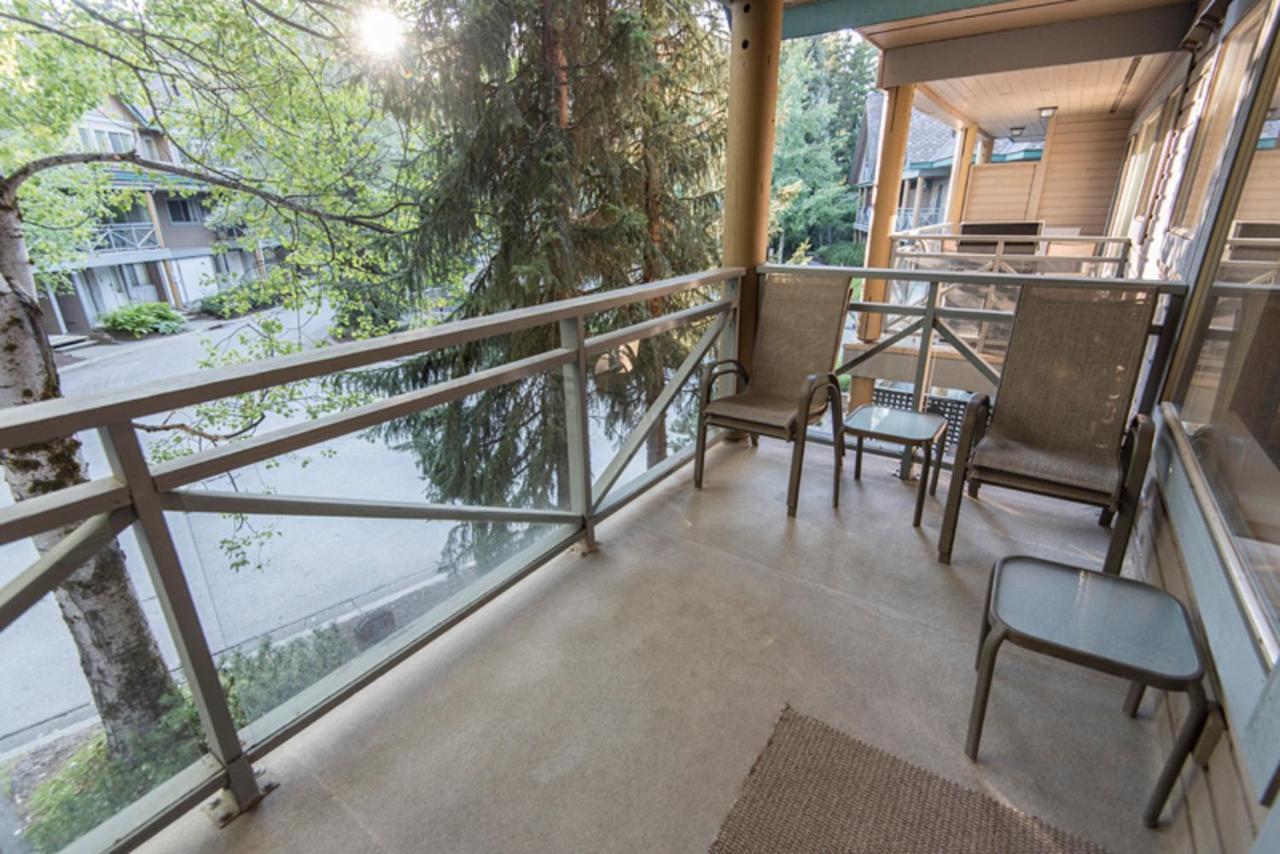Valhalla Vacations At Whistler Exteriör bild