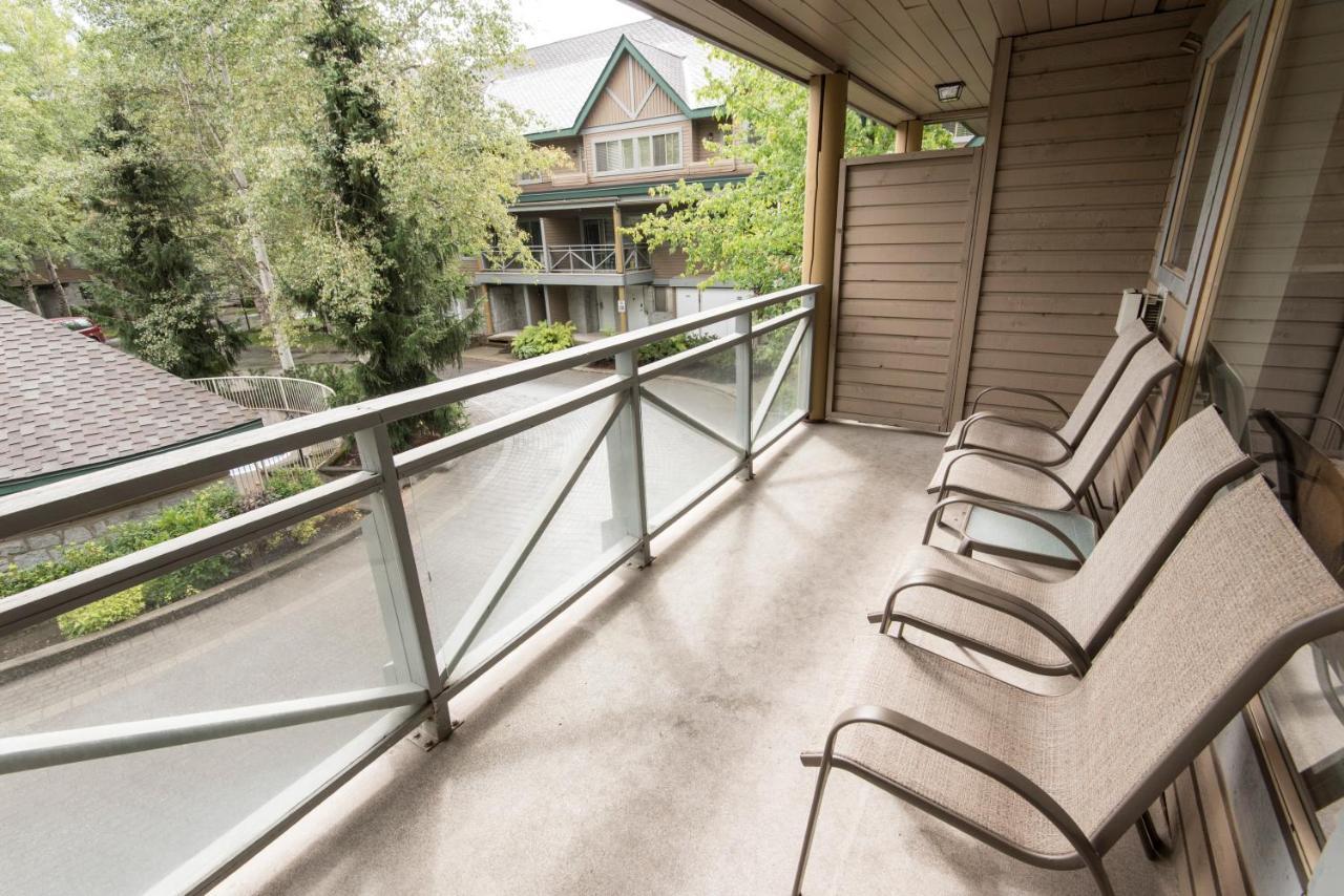 Valhalla Vacations At Whistler Exteriör bild